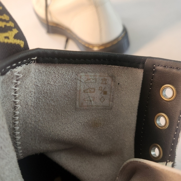 Doc Martens White Leather Zavala 1460 Boots - Picture 12 of 16